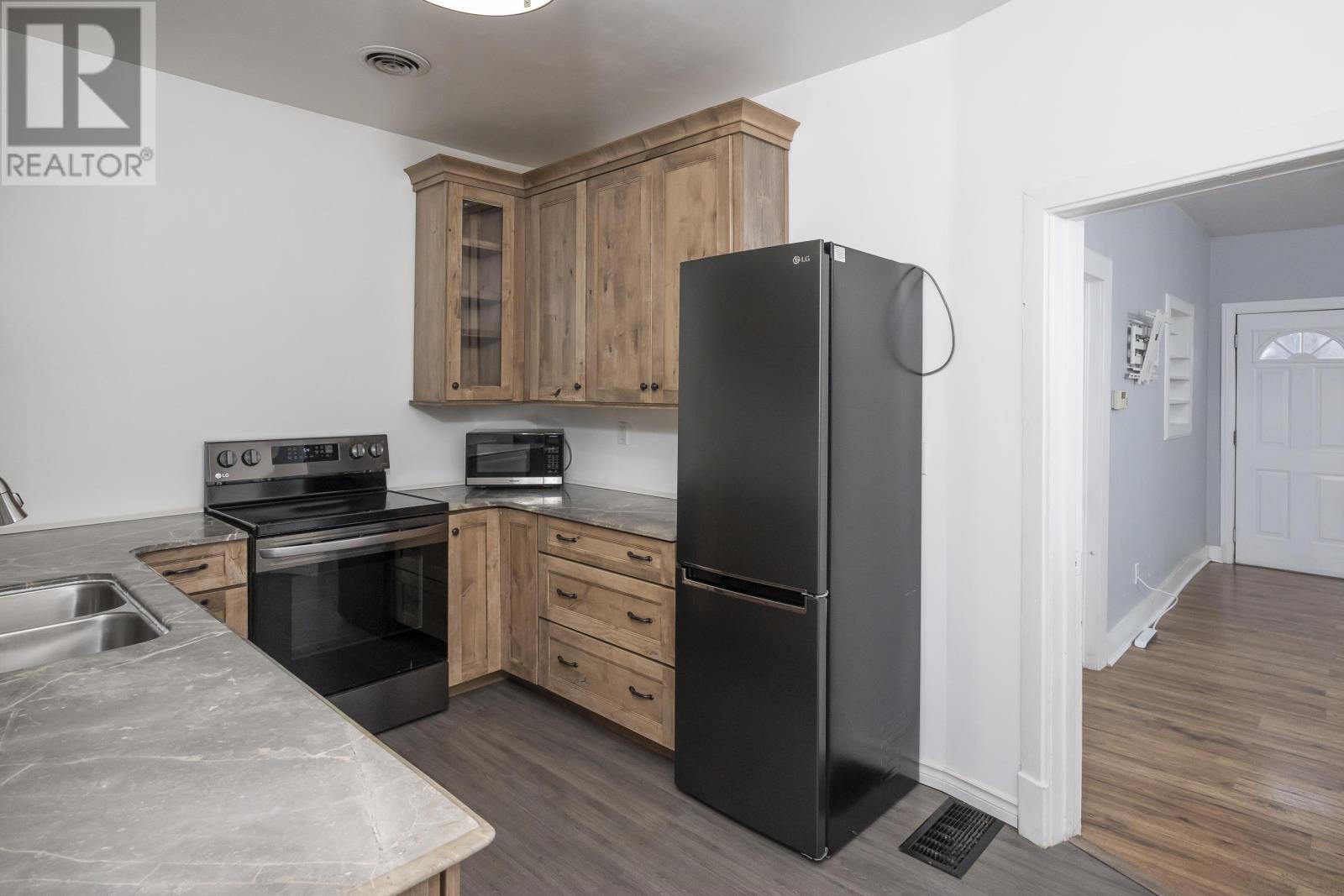 1724 Crawford Ave, Thunder Bay, Ontario  P7E 3E6 - Photo 9 - TB253507