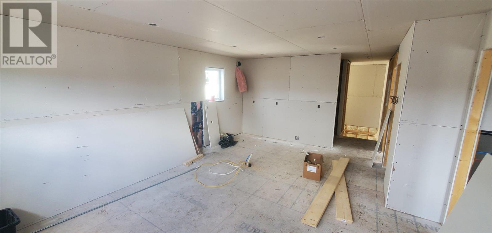 1305 Victoria Ave E, Thunder Bay, Ontario  P7C 1C3 - Photo 4 - TB250824