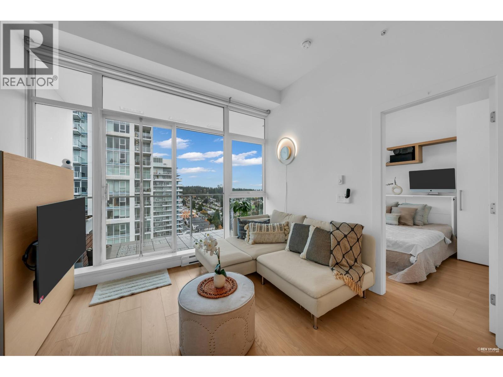 2809 652 Whiting Way, Coquitlam, British Columbia  V3J 0K3 - Photo 2 - R3068407