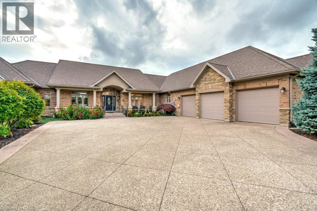 17 TEWS Lane, Dundas, Ontario