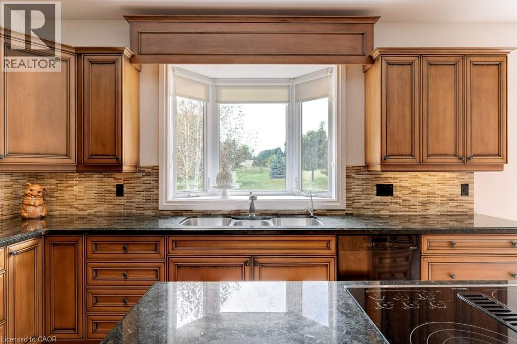 17 Tews Lane, Dundas, Ontario  L9H 7N4 - Photo 11 - 40789150