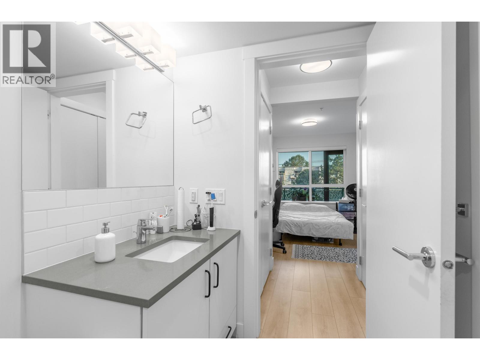 406 1519 Crown Street, North Vancouver, British Columbia  V7J 1G6 - Photo 17 - R3068438