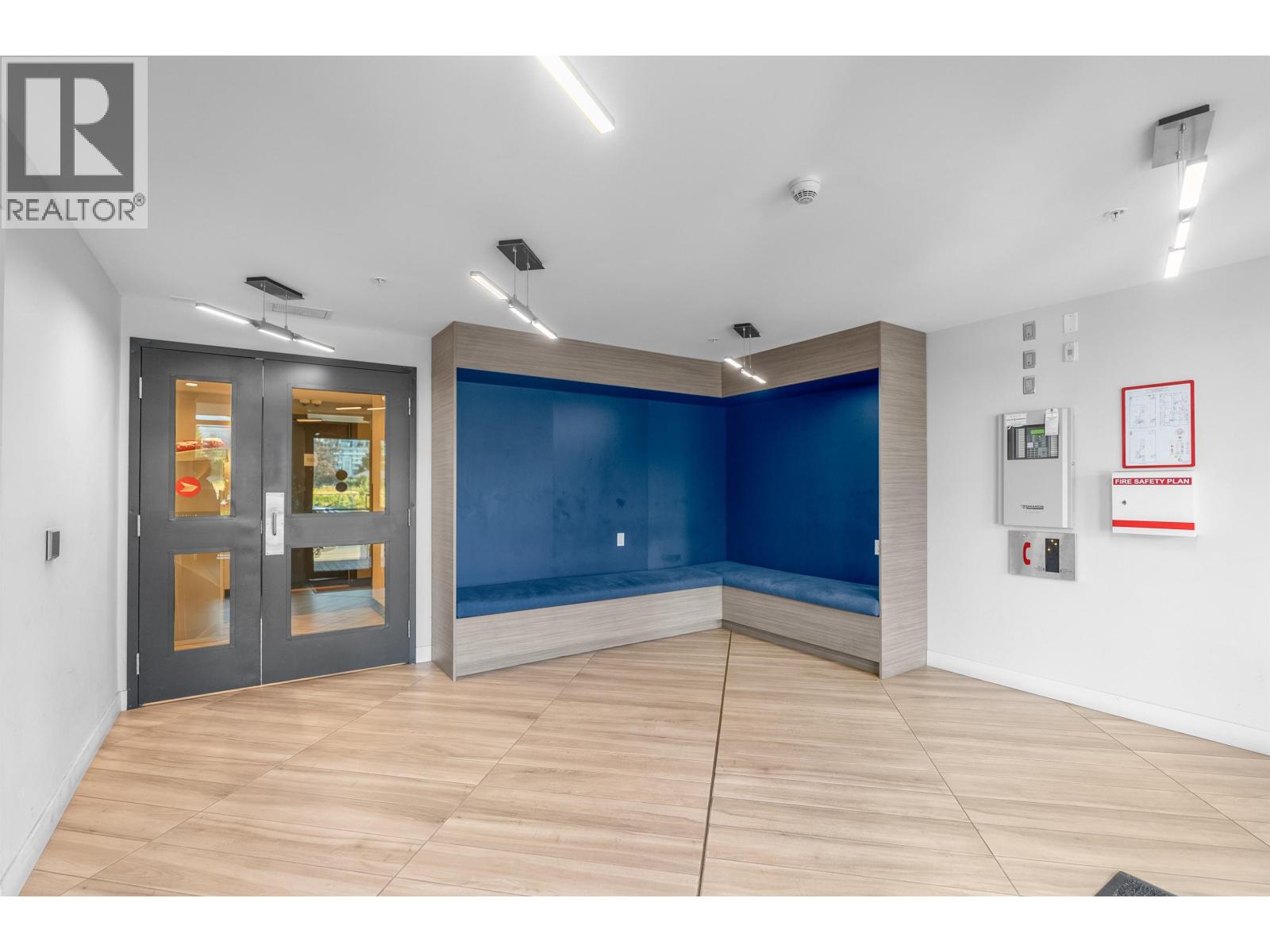 406 1519 Crown Street, North Vancouver, British Columbia  V7J 1G6 - Photo 23 - R3068438