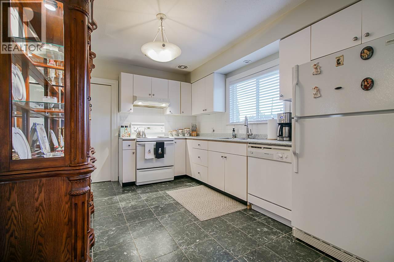 7774 Berkley Street, Burnaby, British Columbia  V5E 2J7 - Photo 11 - R3068430