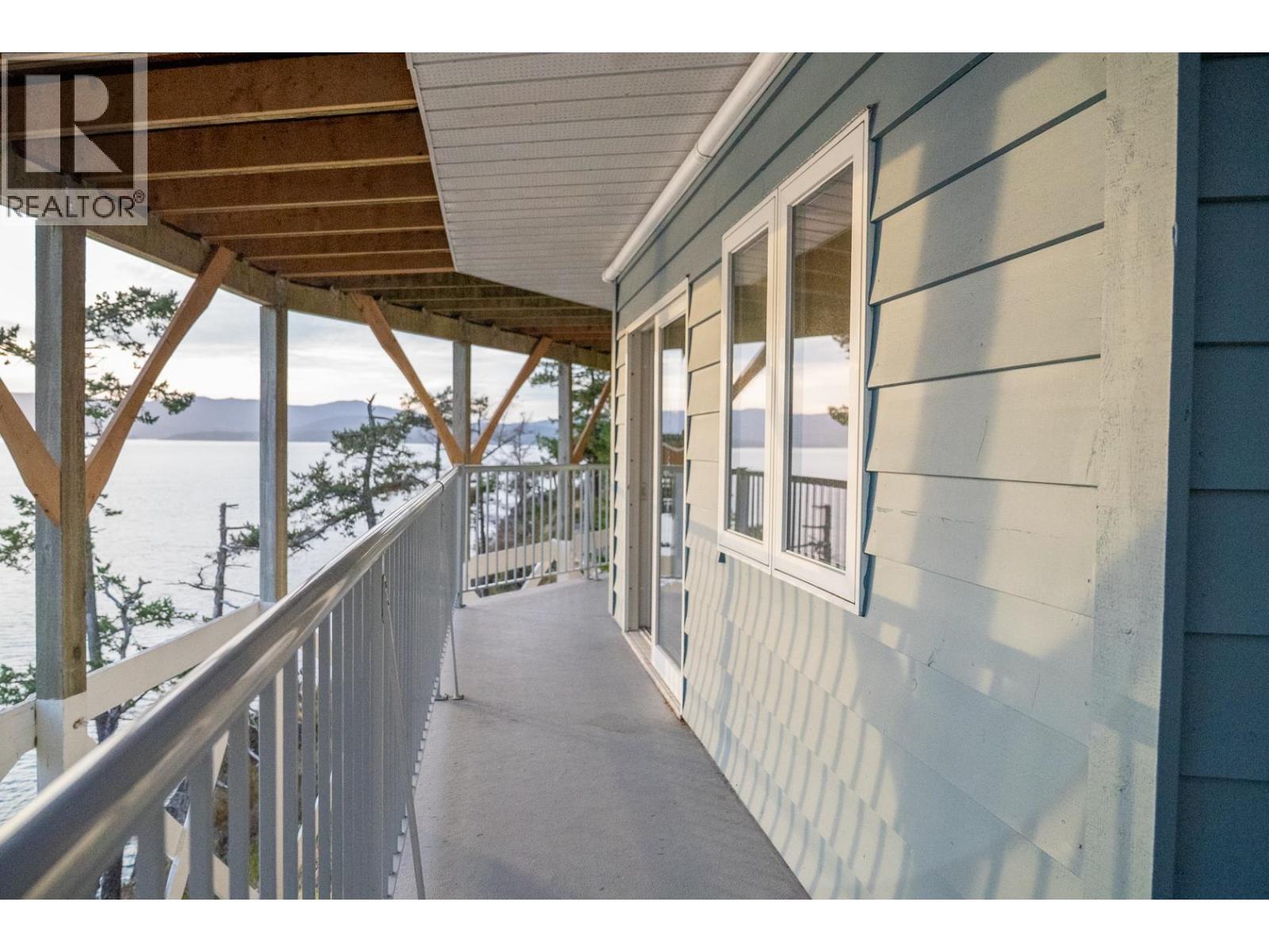 37189 Schooner Way, Pender Island, British Columbia  V0N 2M2 - Photo 29 - R3068451