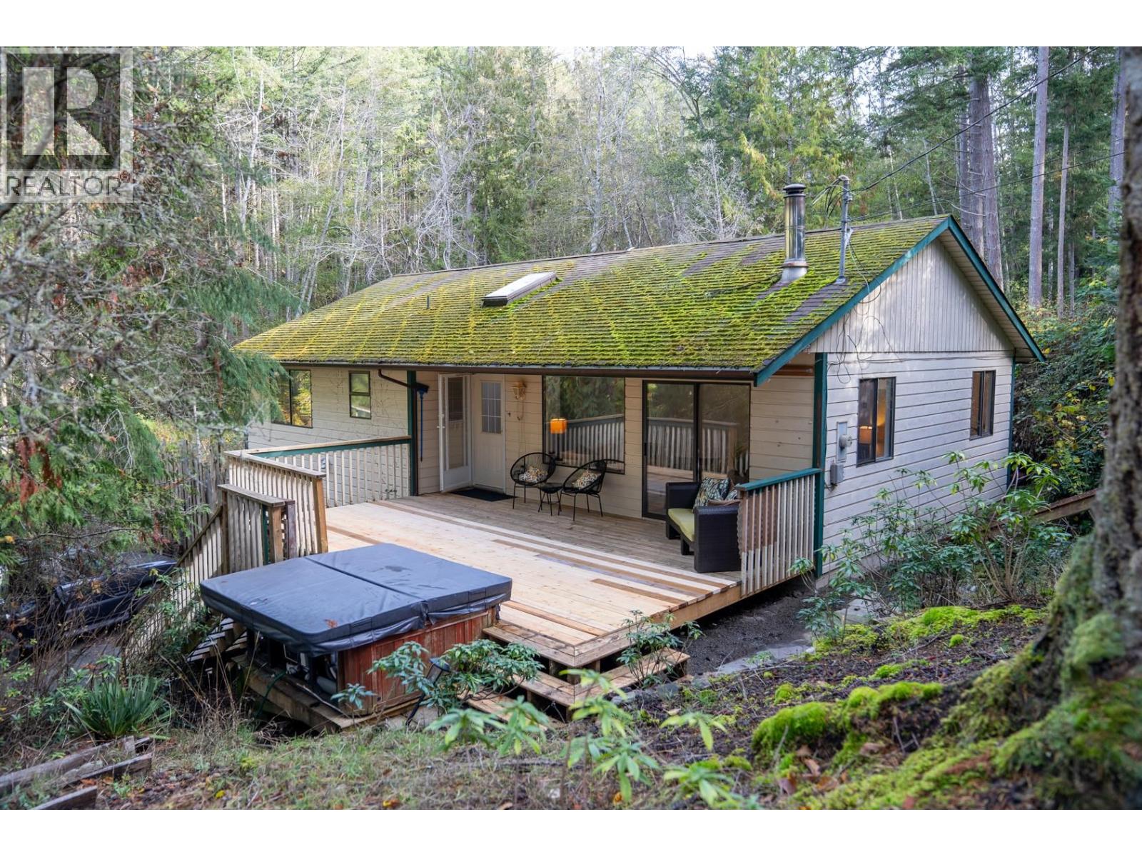 37150 Schooner Way, Pender Island, British Columbia  V0N 2M2 - Photo 33 - R3068457
