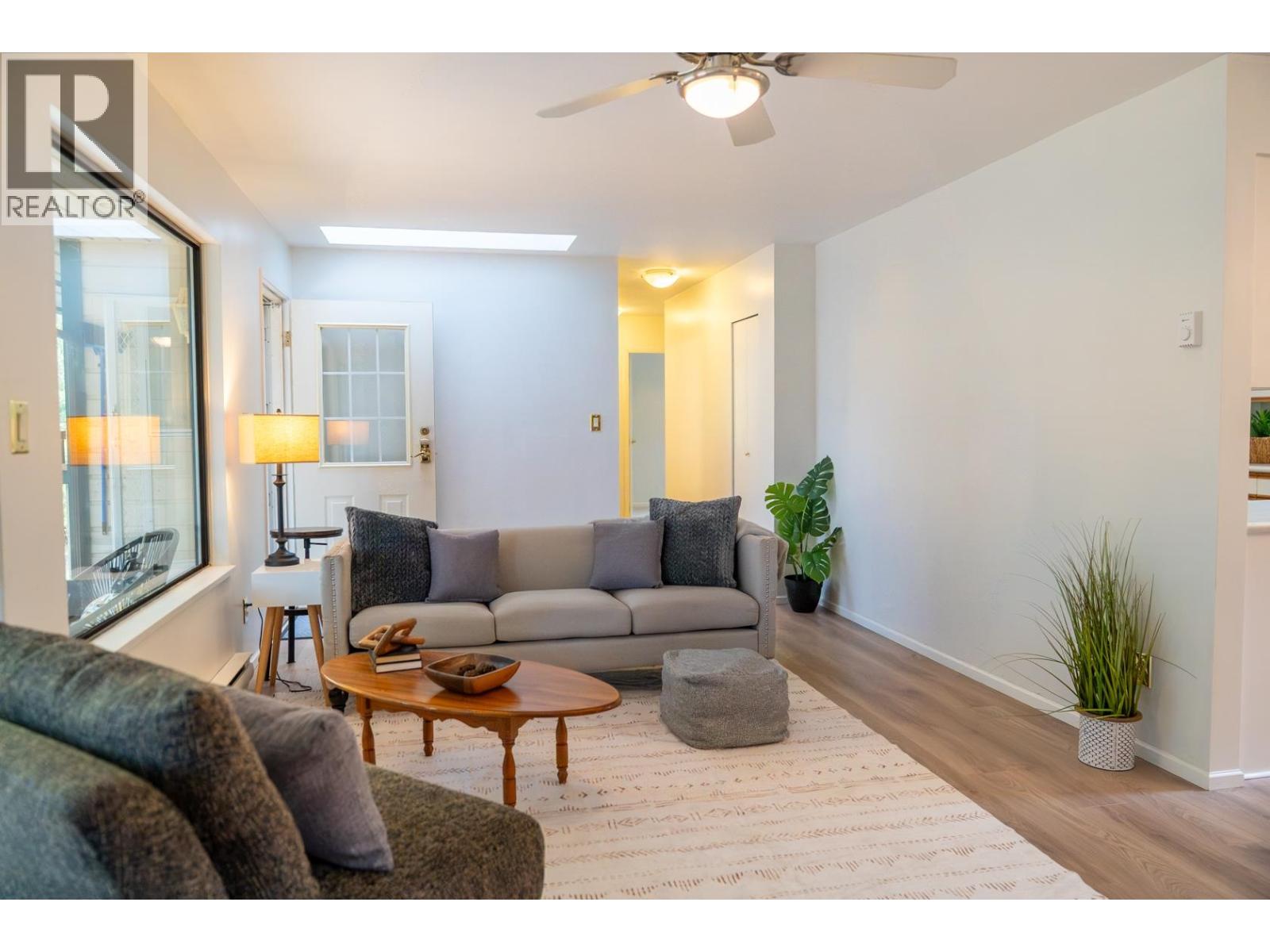 37150 Schooner Way, Pender Island, British Columbia  V0N 2M2 - Photo 8 - R3068457