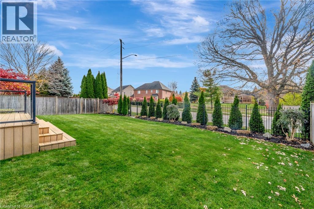 31 Pioneer Tower Crescent, Kitchener, Ontario  N2P 2L2 - Photo 4 - 40786601