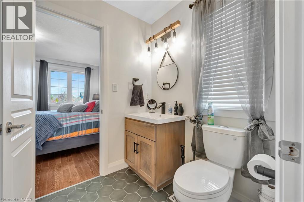 31 Pioneer Tower Crescent, Kitchener, Ontario  N2P 2L2 - Photo 36 - 40786601
