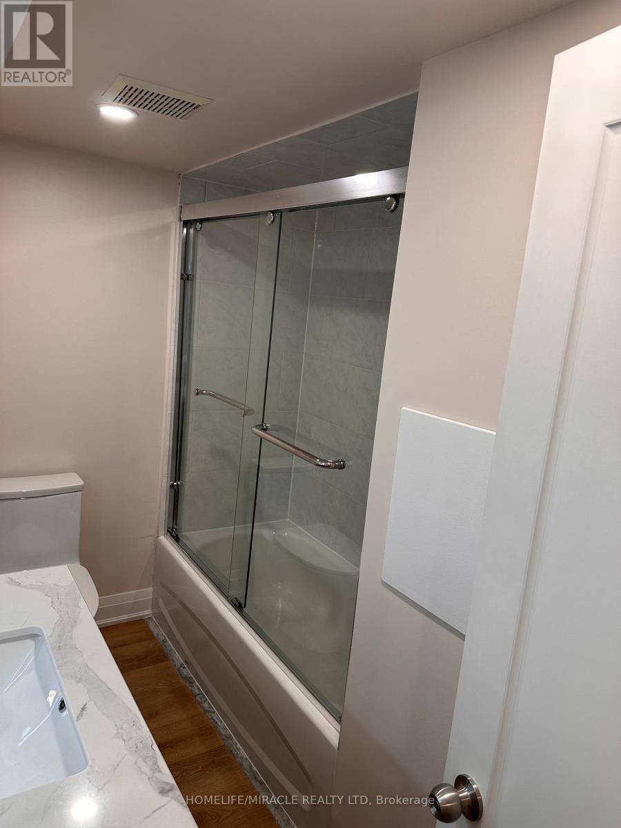 7362 Aspen Avenue, Mississauga, Ontario L5N 6N1 - Photo 12 - W12556368