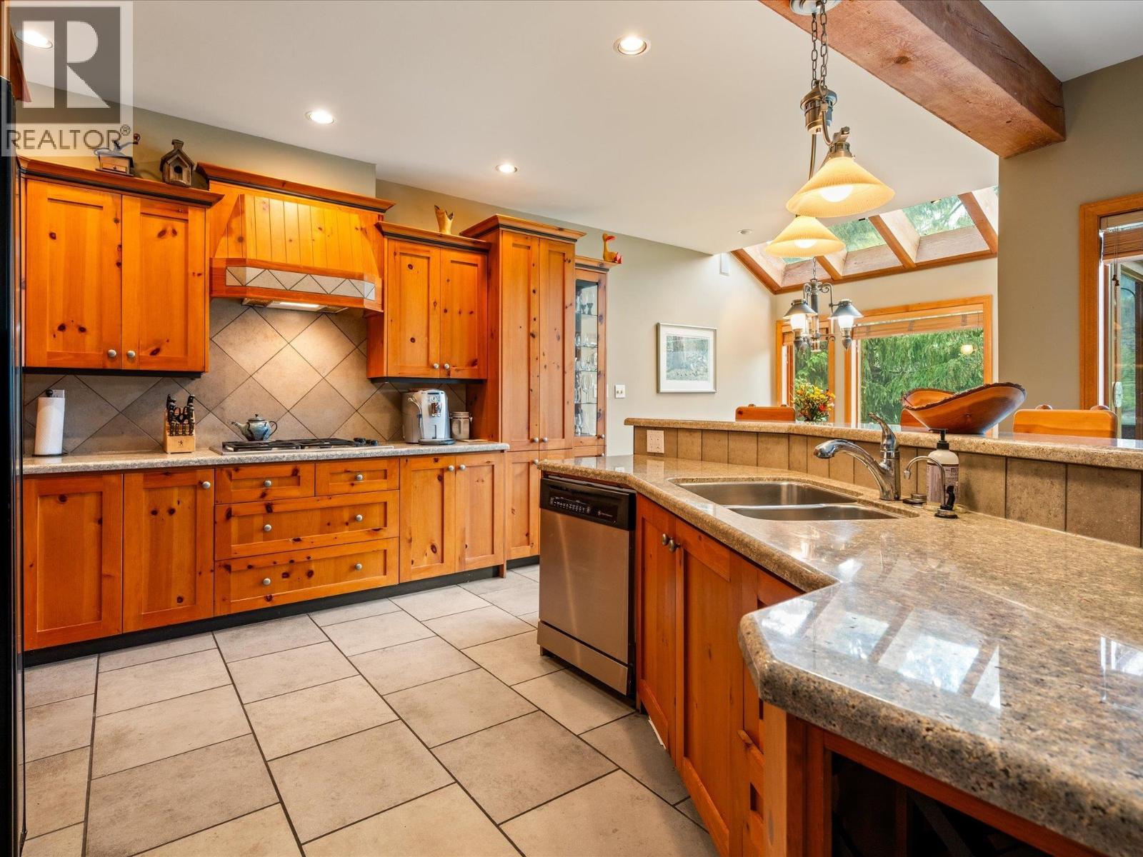 9297 Lakeshore Drive, Whistler, British Columbia  V8E 0G6 - Photo 14 - R3024347