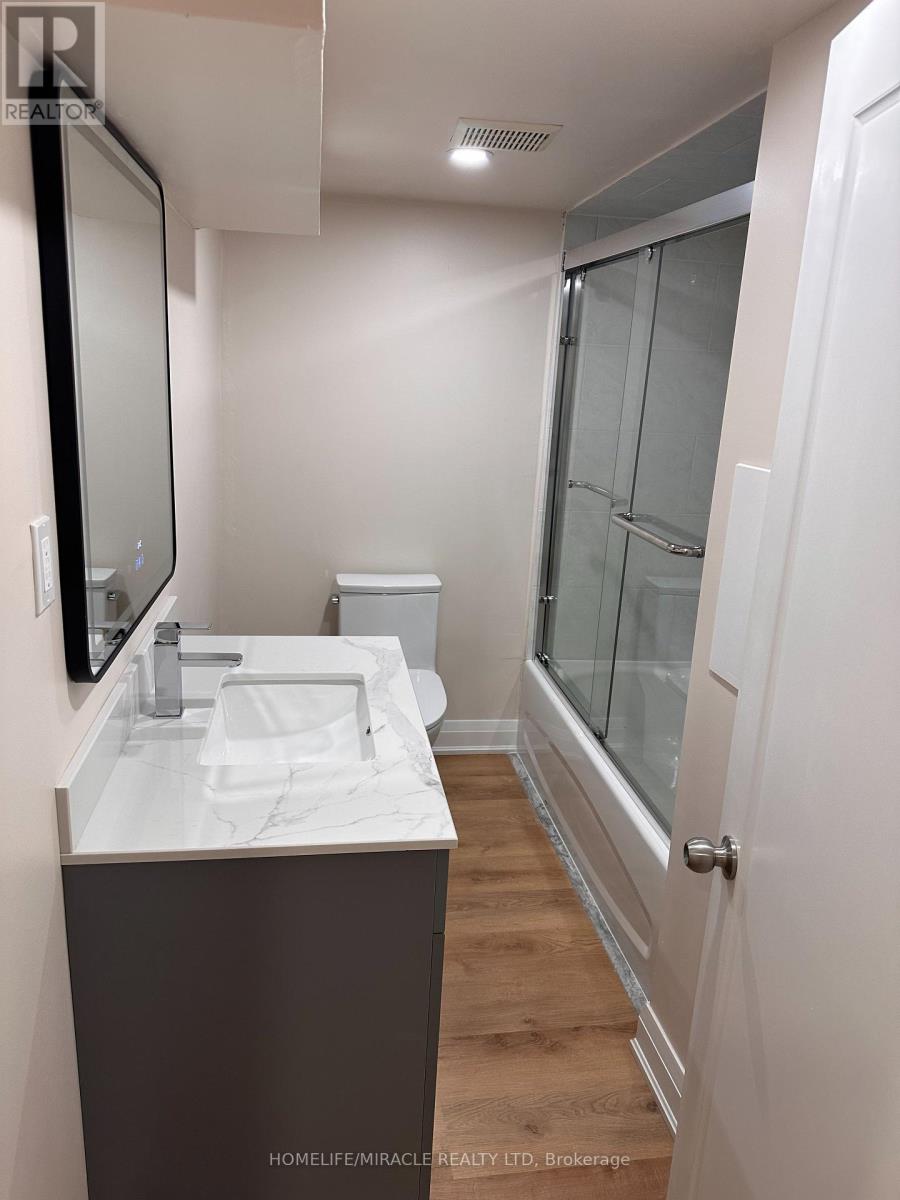 7362 Aspen Avenue, Mississauga, Ontario L5N 6N1 - Photo 10 - W12556368