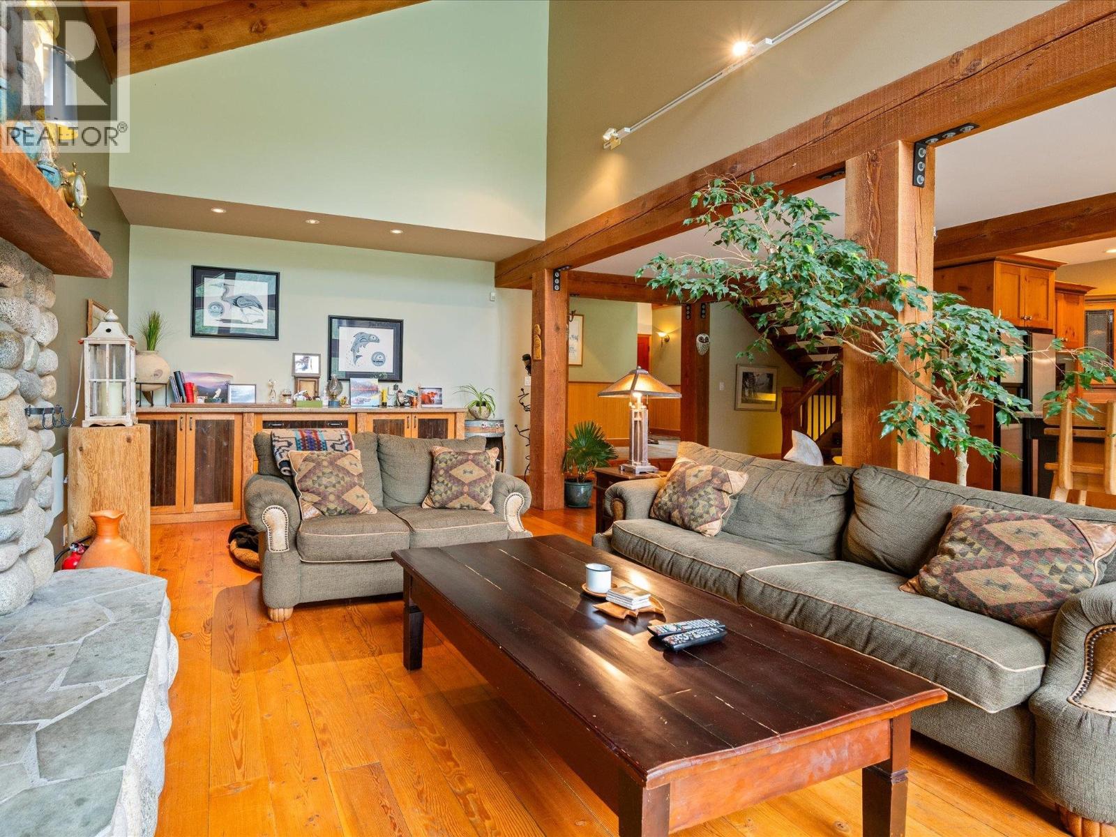 9297 Lakeshore Drive, Whistler, British Columbia  V8E 0G6 - Photo 11 - R3024347