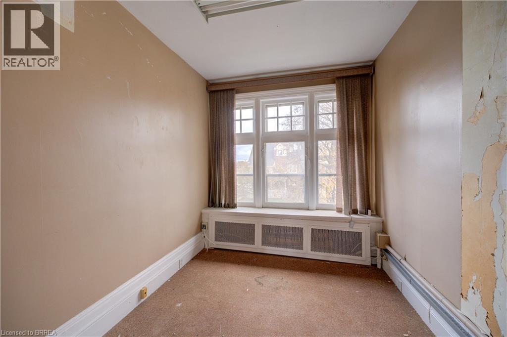 41 Wellington Street, Brantford, Ontario  N3T 2L7 - Photo 14 - 40781098