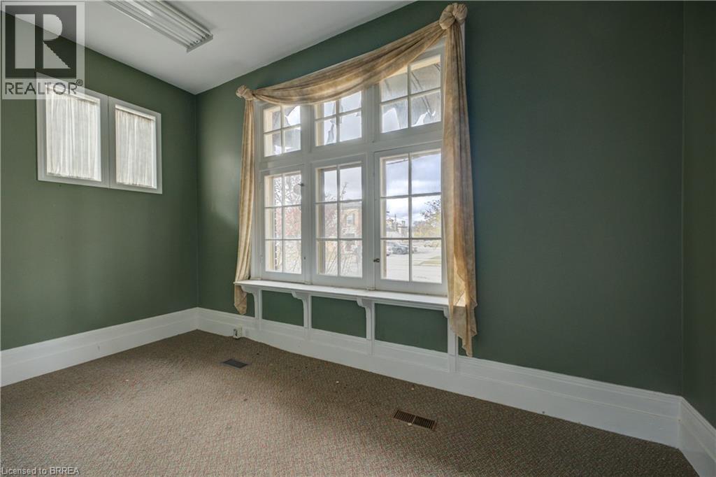 41 Wellington Street, Brantford, Ontario  N3T 2L7 - Photo 5 - 40781098