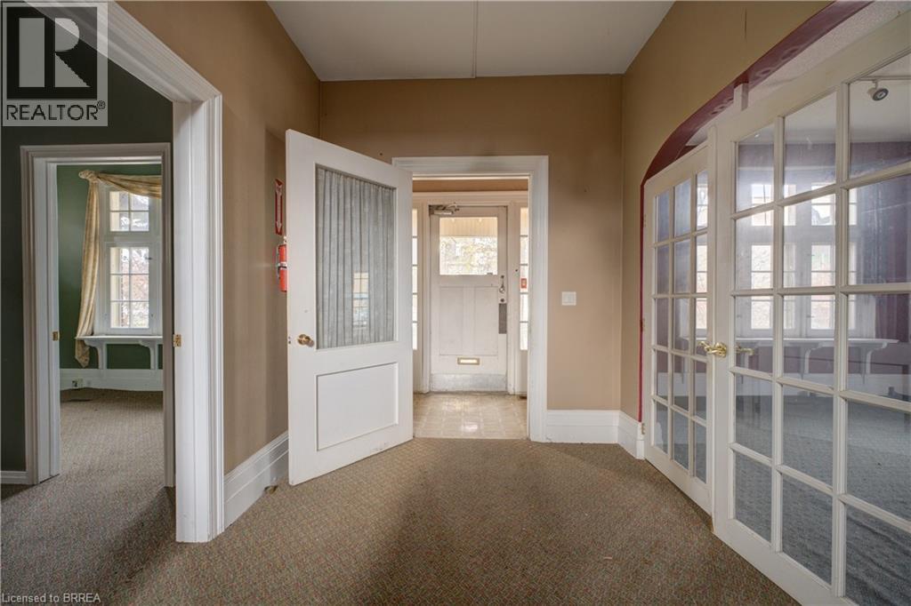 41 Wellington Street, Brantford, Ontario  N3T 2L7 - Photo 3 - 40781091