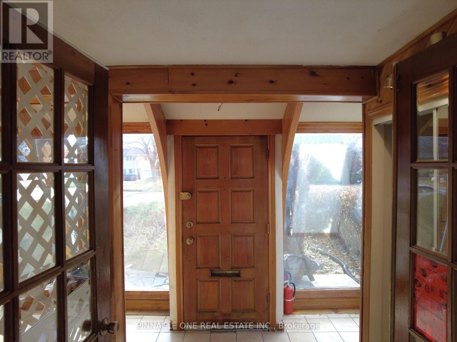 76 Sealstone Terrace, Toronto, Ontario  M1E 4J7 - Photo 4 - E12552410