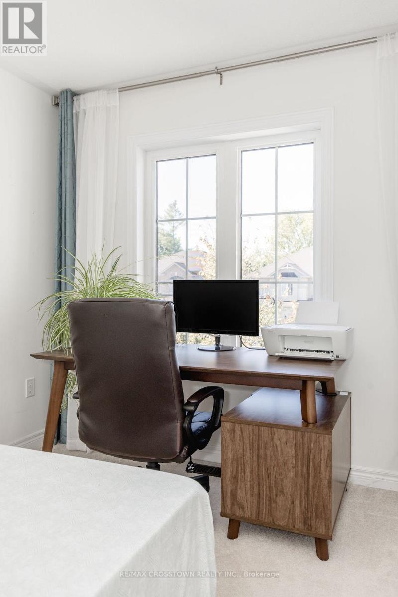 49 Greenwood Drive, Essa, Ontario  L3W 0N5 - Photo 39 - N12475422