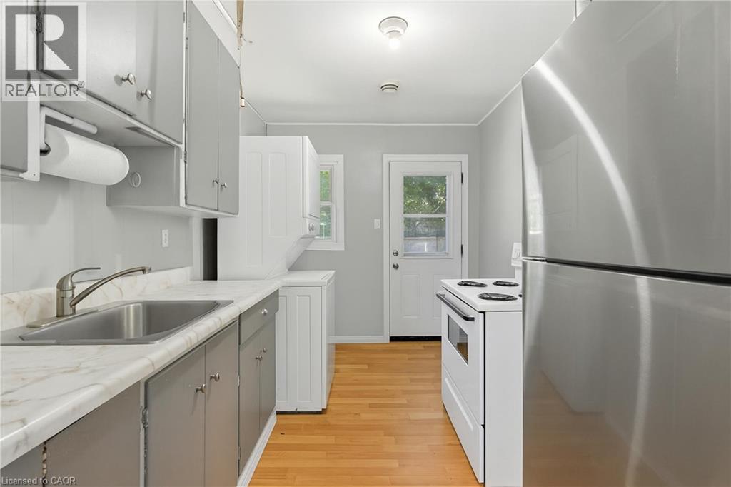 391 Fairfield Avenue, Hamilton, Ontario  L8H 5J1 - Photo 4 - 40789055