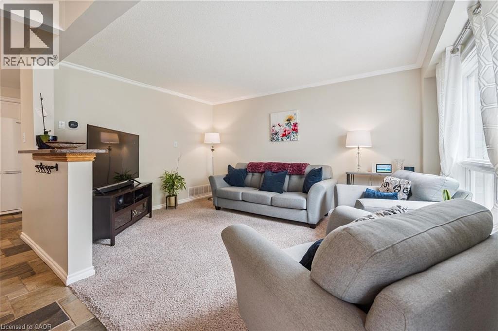 747 Fairway Court, Kitchener, Ontario  N2A 4B4 - Photo 14 - 40773868