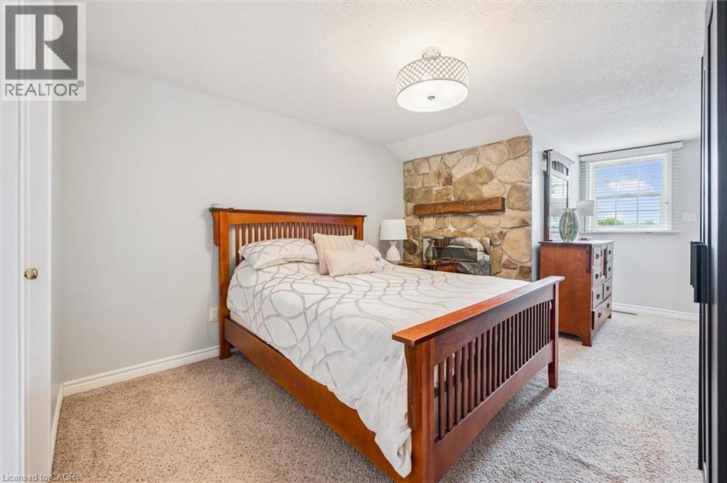 747 Fairway Court, Kitchener, Ontario  N2A 4B4 - Photo 17 - 40773868