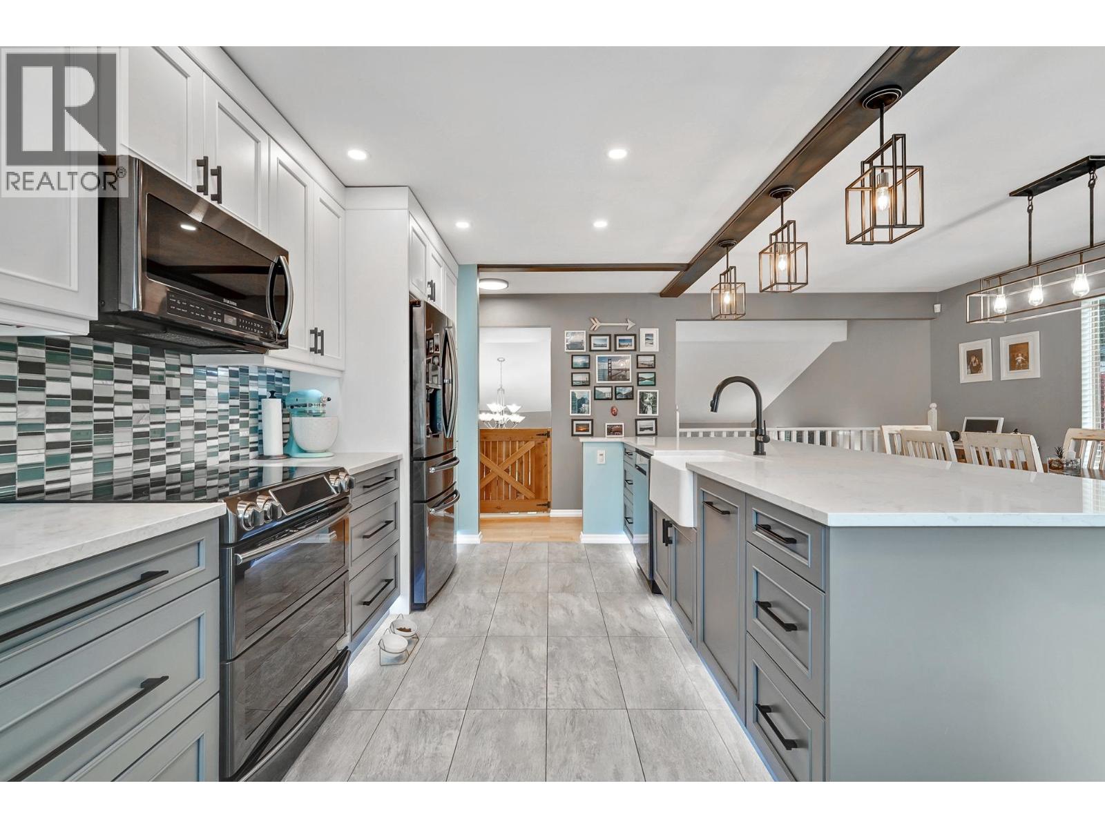 24810 118b Avenue, Maple Ridge, British Columbia  V4R 1Z2 - Photo 6 - R3068205