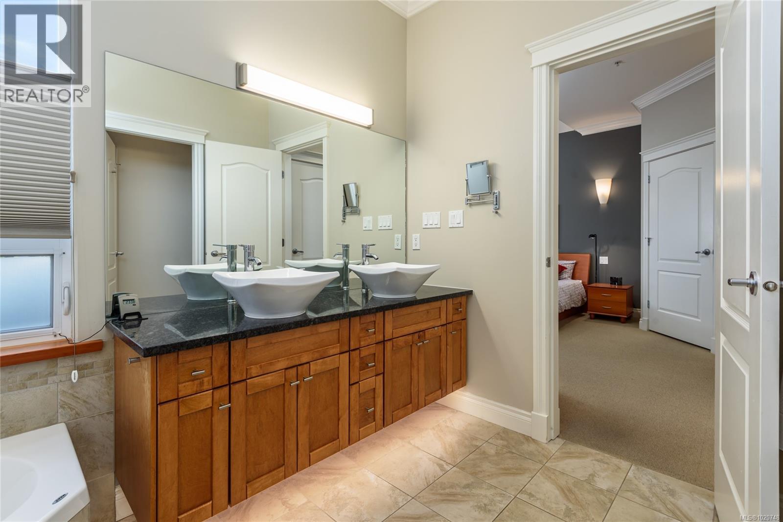 641 3666 Royal Vista Way, Courtenay, British Columbia  V9N 9X8 - Photo 33 - 1020748