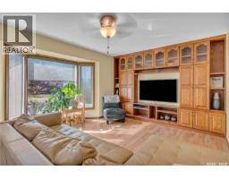 901 Connaught AVENUE