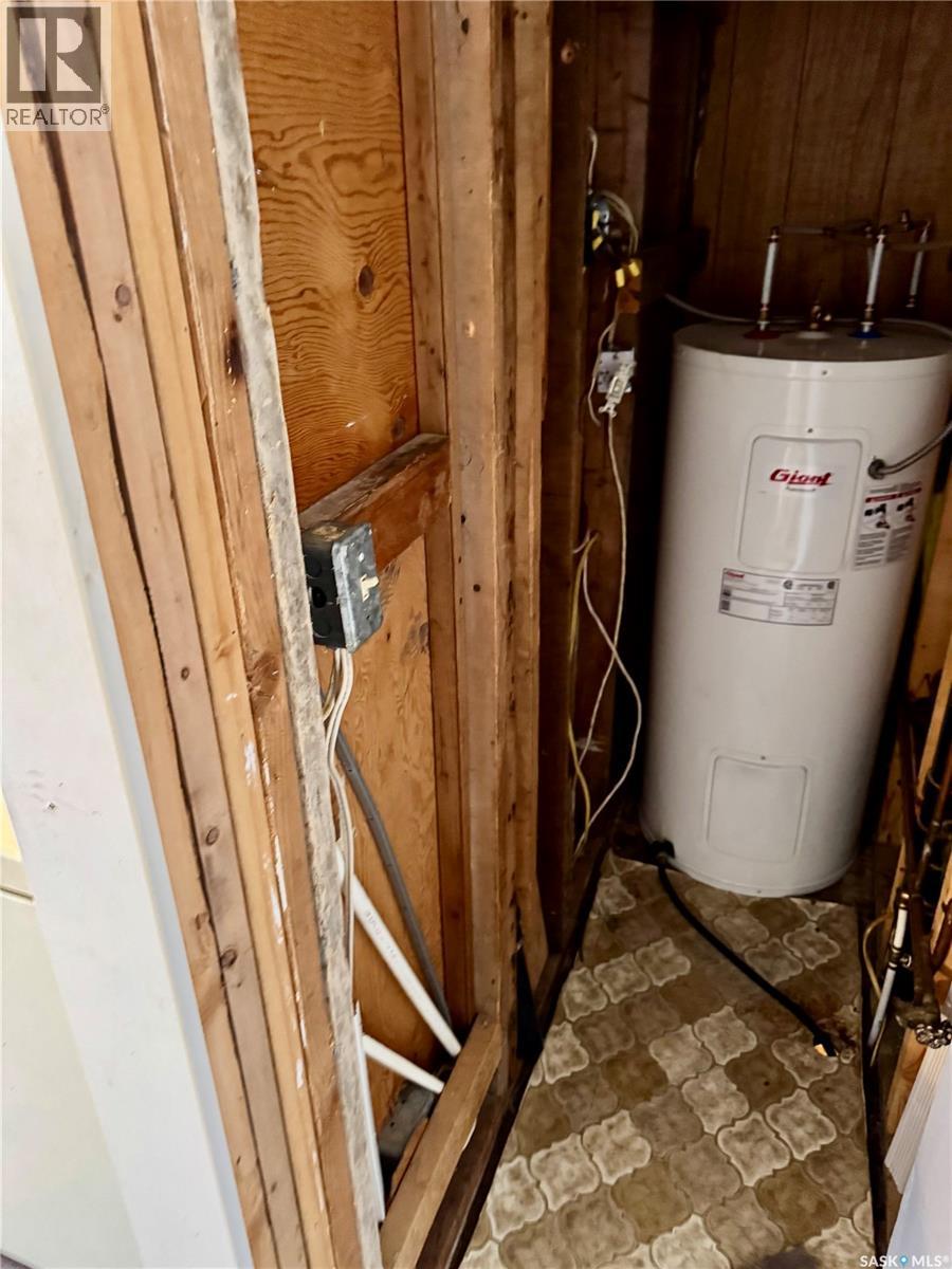 Selander Acreage, Paddockwood Rm No. 520, Saskatchewan  S0J 0N0 - Photo 8 - SK024275