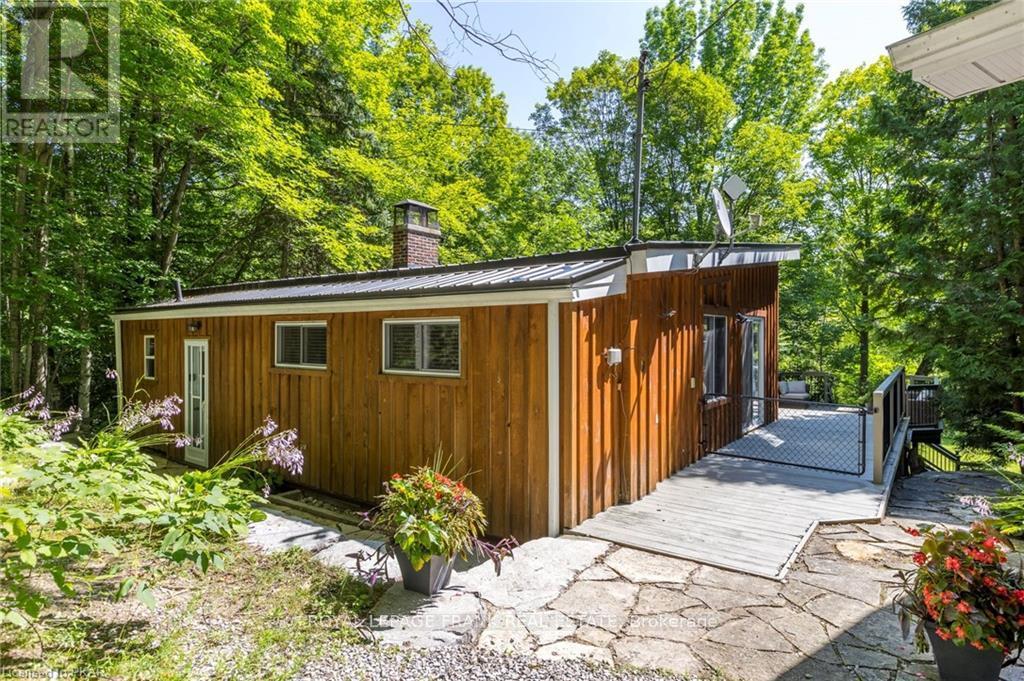 11 Fire Route 27, Trent Lakes, Ontario  K0L 1J0 - Photo 6 - X12291839