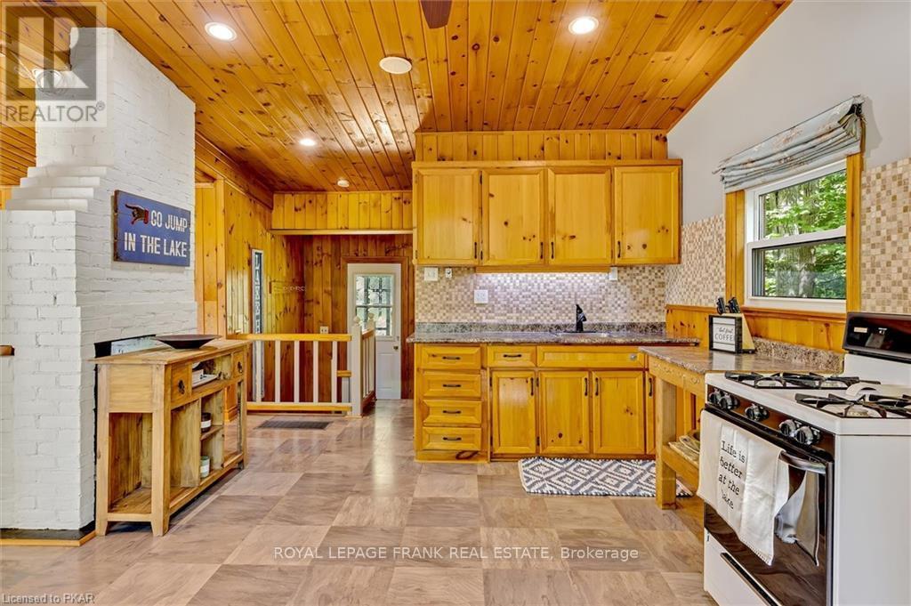 11 Fire Route 27, Trent Lakes, Ontario  K0L 1J0 - Photo 8 - X12291839