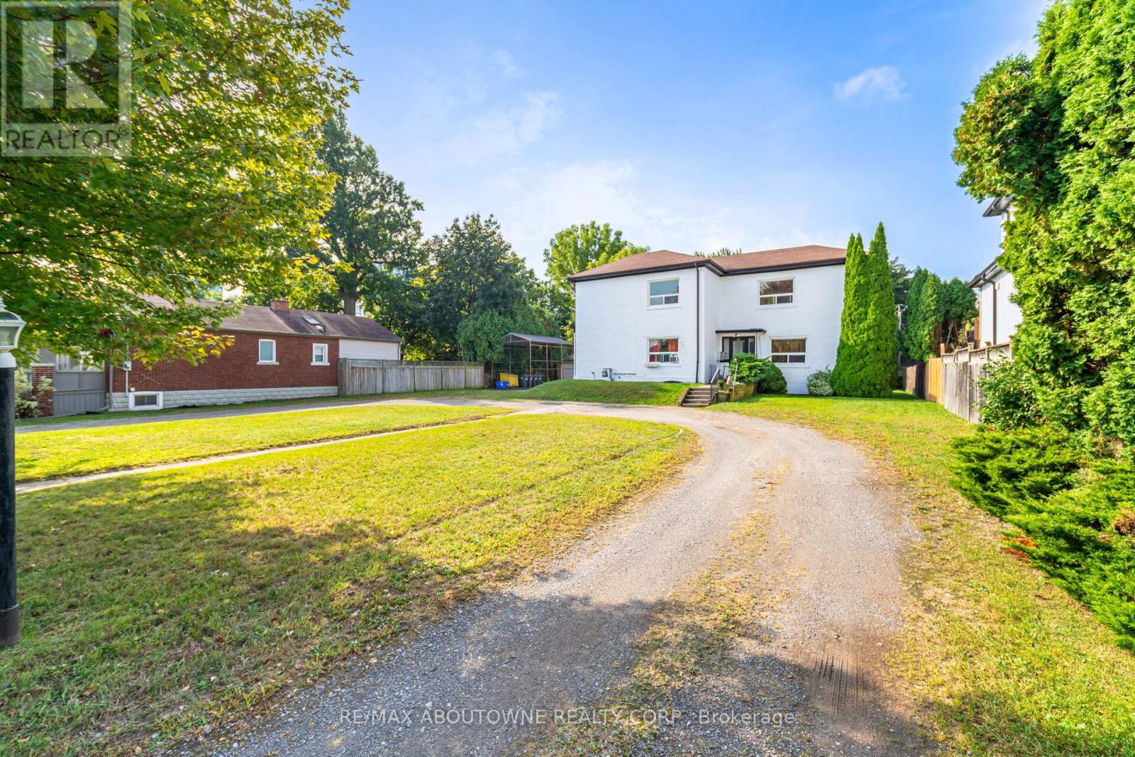 4 - 486 Holtby Avenue, Burlington, Ontario  L7R 2R3 - Photo 17 - W12427760