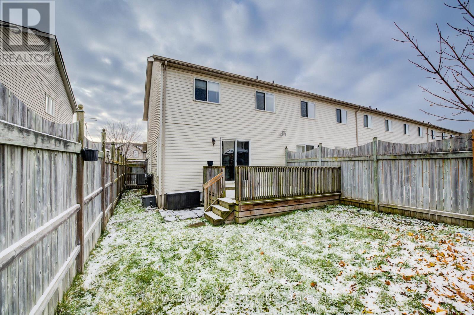 68 Foxglove Crescent, Waterloo, Ontario  N2E 3Y7 - Photo 39 - X12555984