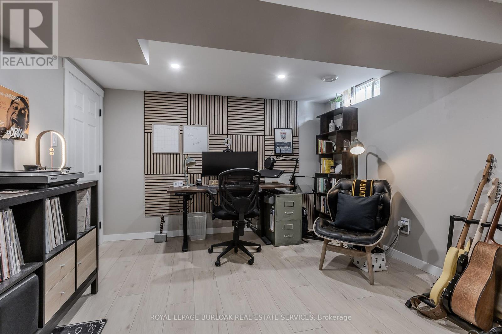 347 Delancey Boulevard, Hamilton, Ontario L9B 2B4 - Photo 28 - X12556260