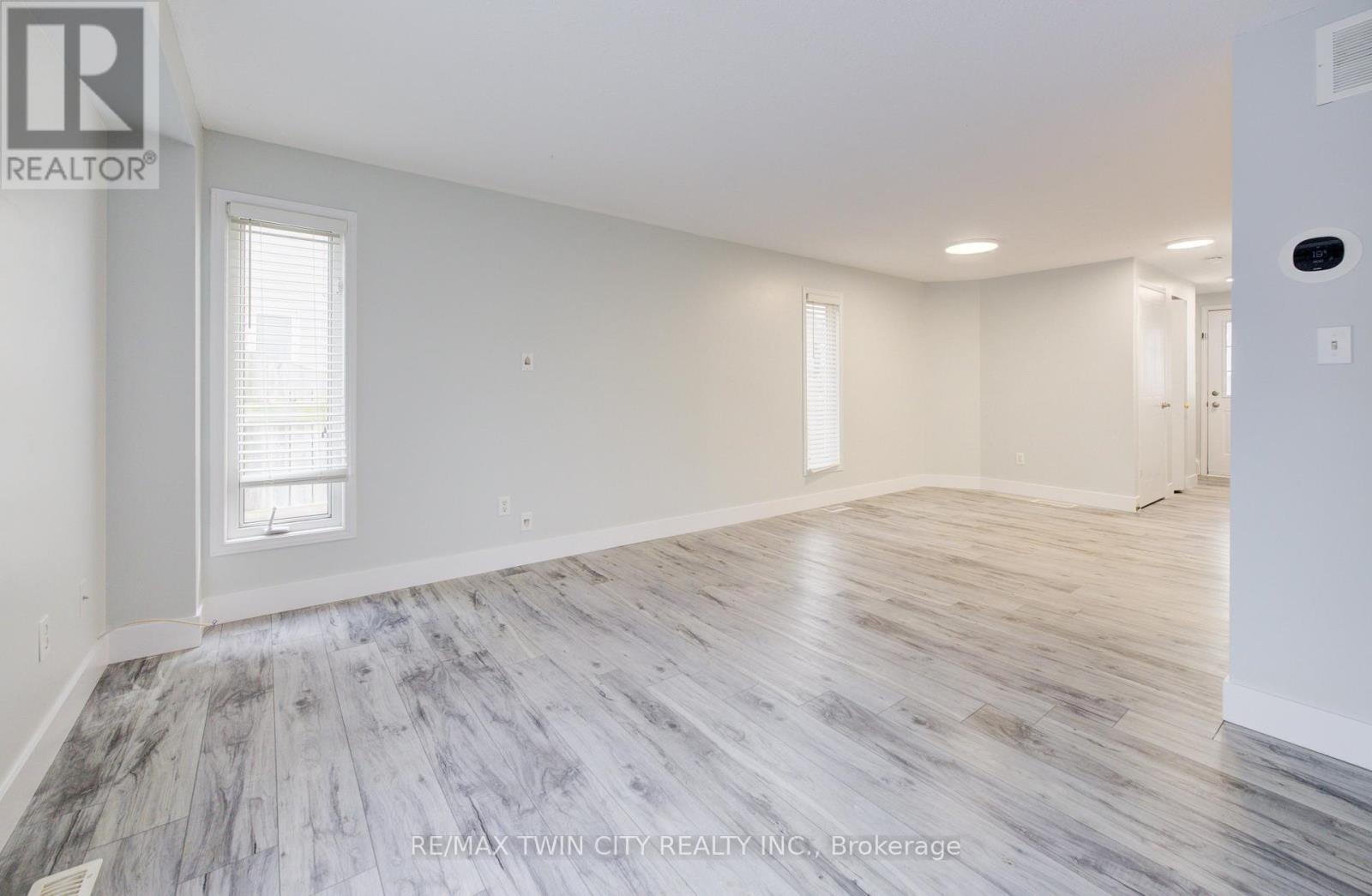 68 Foxglove Crescent, Waterloo, Ontario  N2E 3Y7 - Photo 16 - X12555984