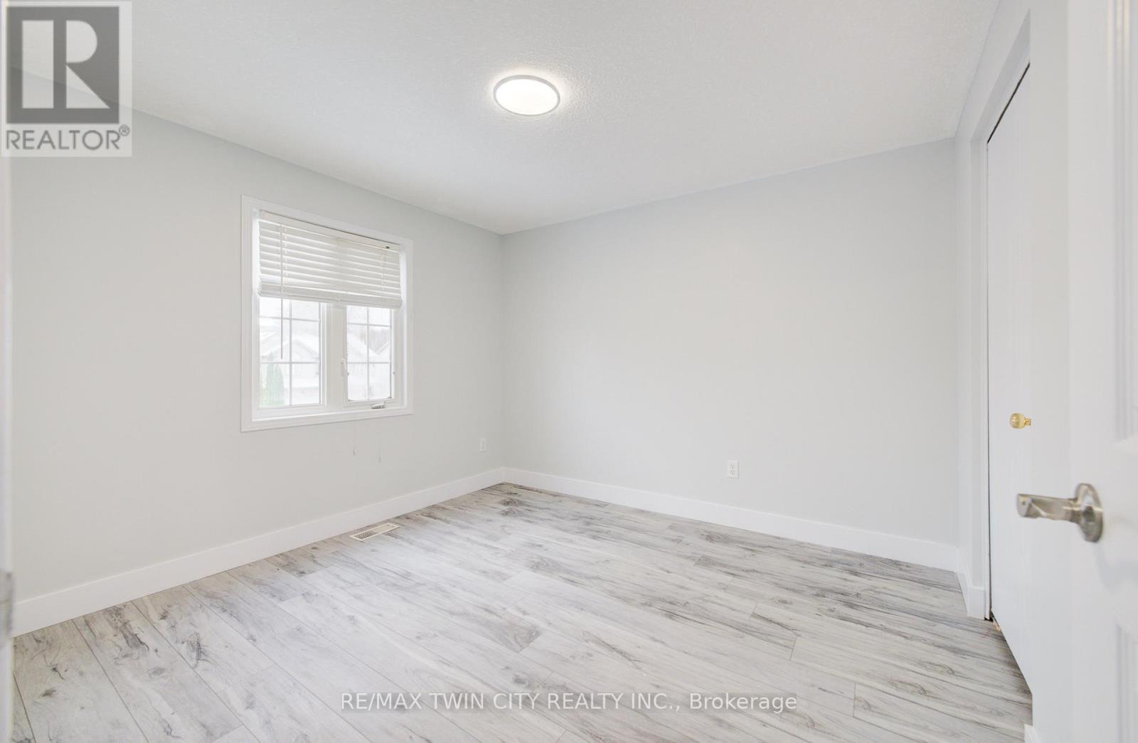 68 Foxglove Crescent, Waterloo, Ontario  N2E 3Y7 - Photo 20 - X12555984