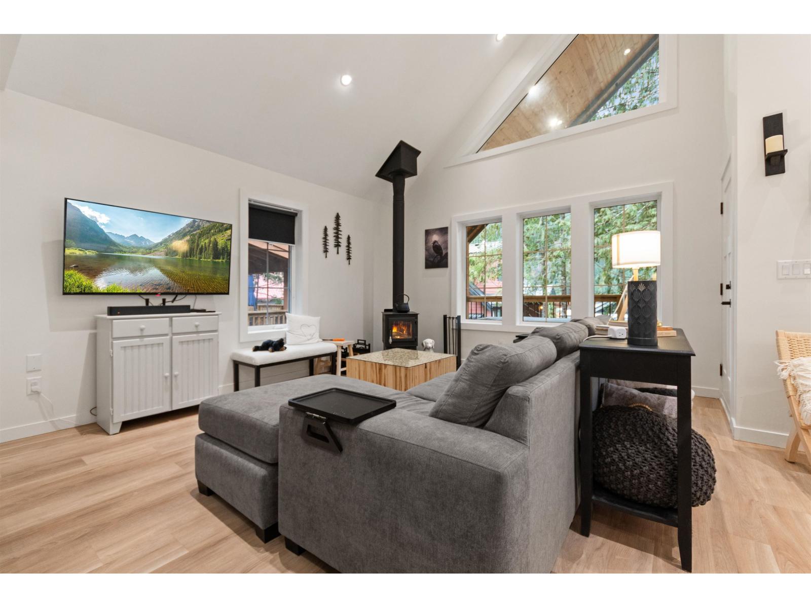 71365 Old Hope Princeton Highway, Sunshine Valley, Sunshine Valley, British Columbia  V0X 1L5 - Photo 3 - R3068163