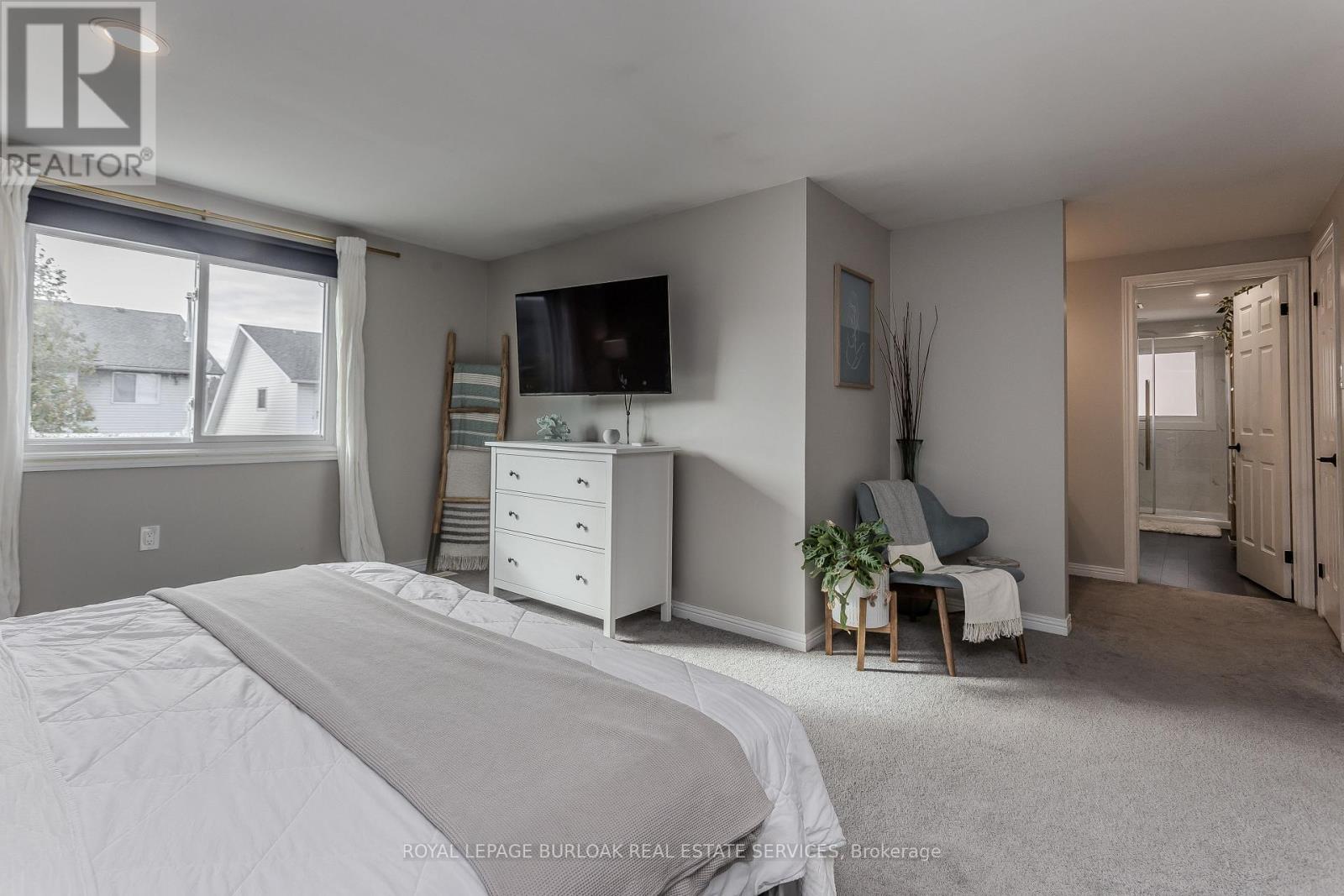 347 Delancey Boulevard, Hamilton, Ontario L9B 2B4 - Photo 16 - X12556260