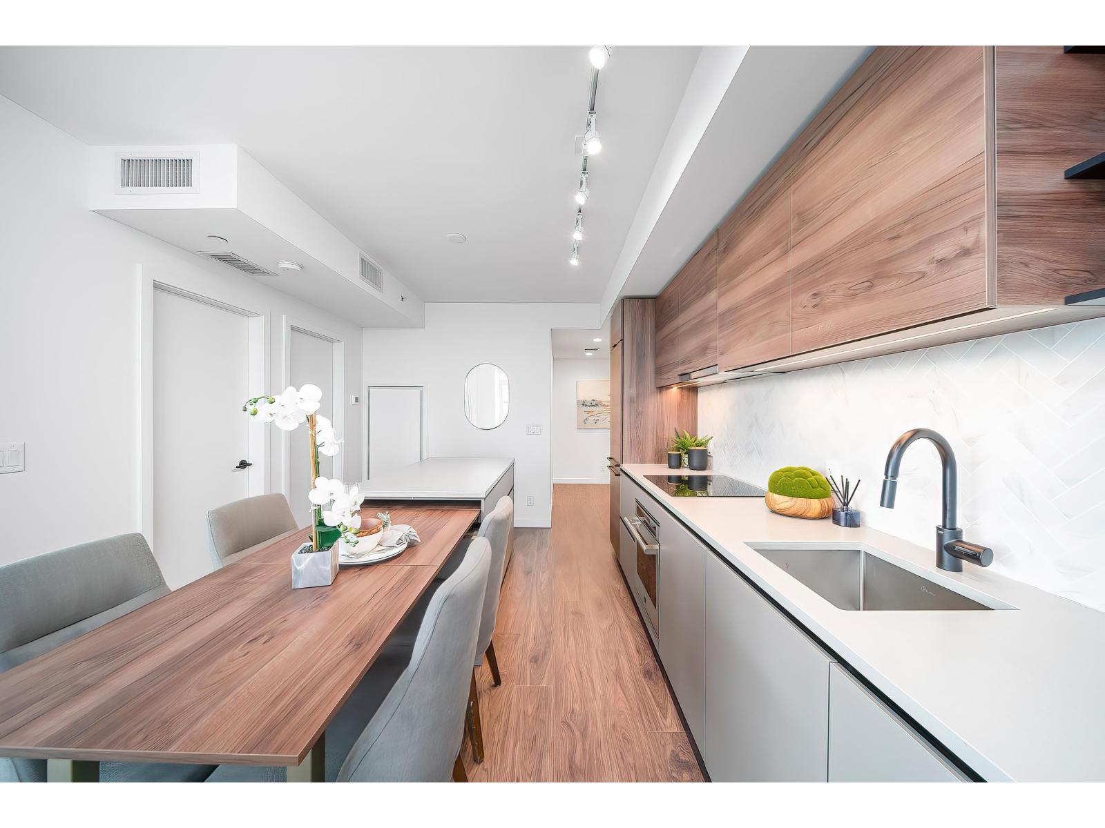 1308 10448 University Drive, Surrey, British Columbia  V3T 0S7 - Photo 9 - R3055874