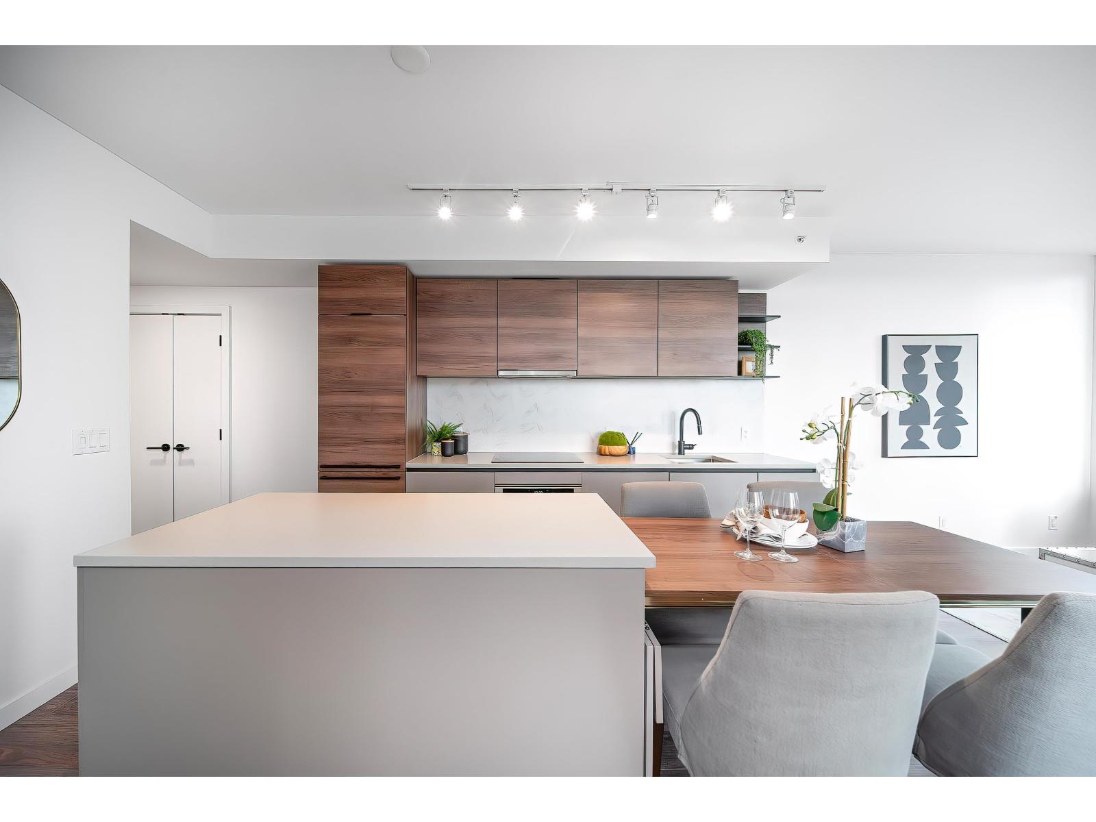 1308 10448 University Drive, Surrey, British Columbia  V3T 0S7 - Photo 5 - R3055874