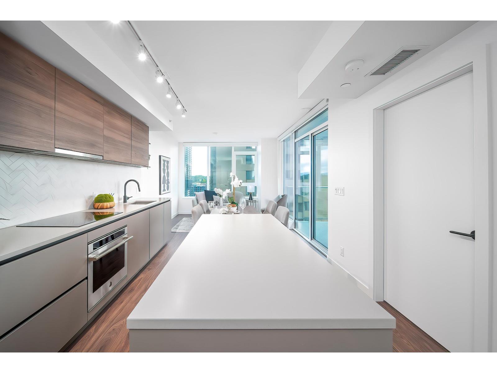 1308 10448 University Drive, Surrey, British Columbia  V3T 0S7 - Photo 8 - R3055874