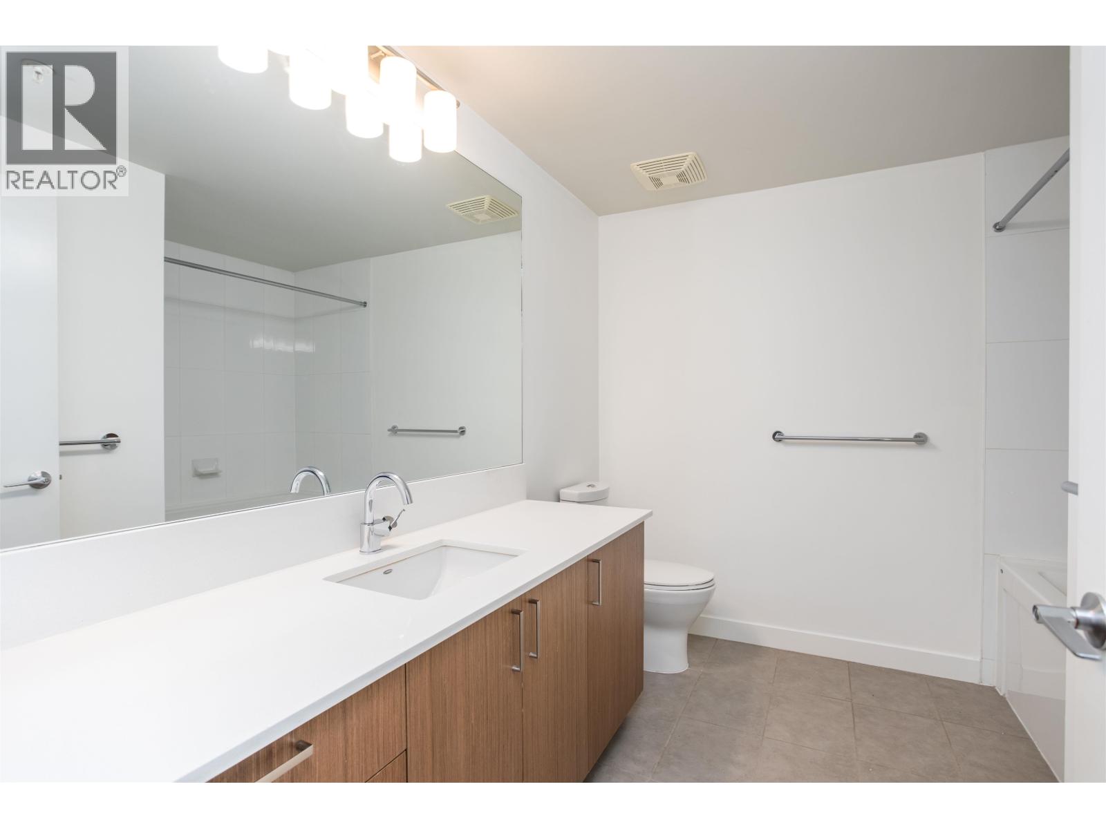 310 221 Union Street, Vancouver, British Columbia  V6A 0B4 - Photo 6 - R3067663