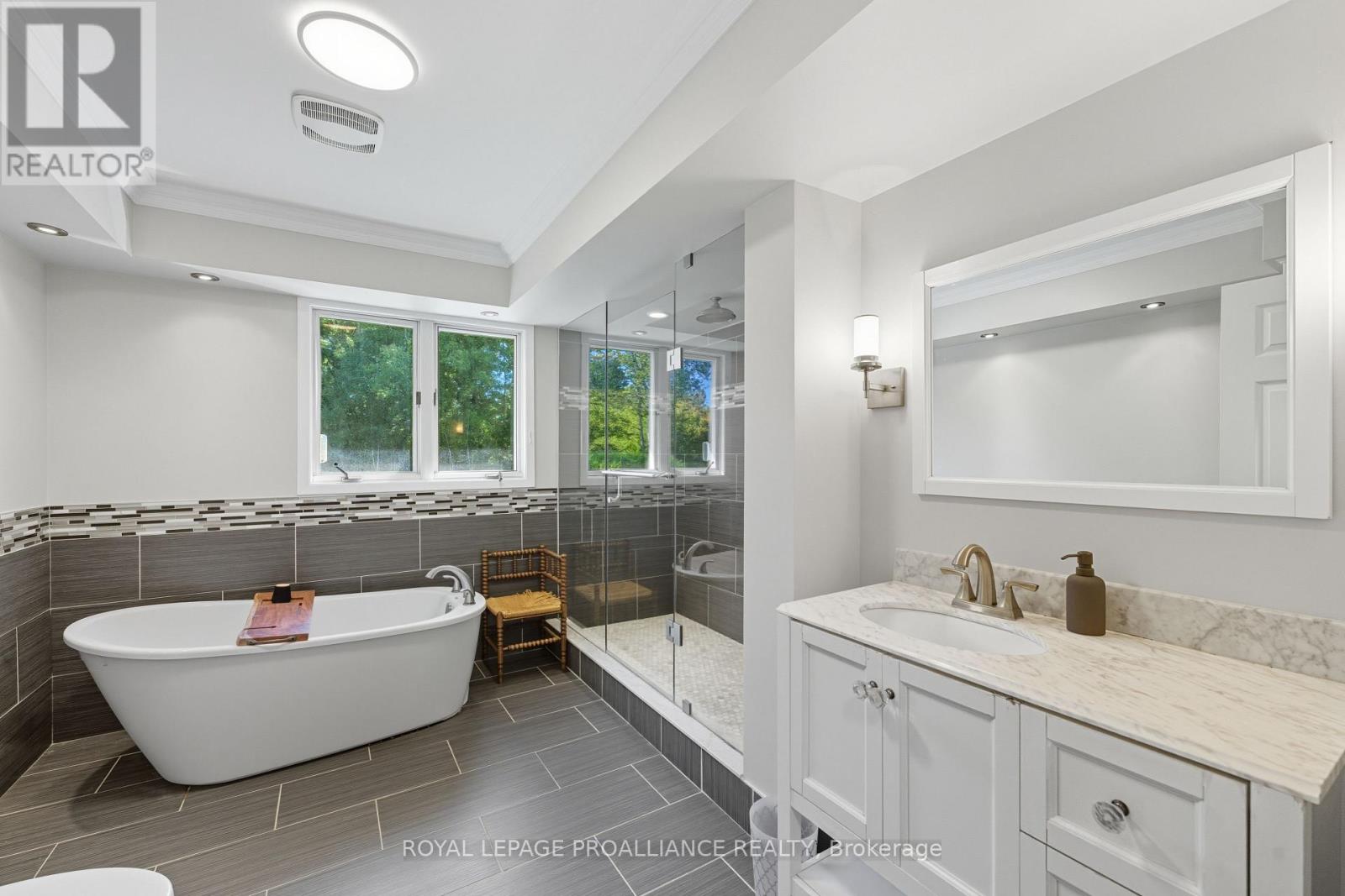 2331 Division Street N, Cobourg, Ontario  K9A 0T9 - Photo 32 - X12556670