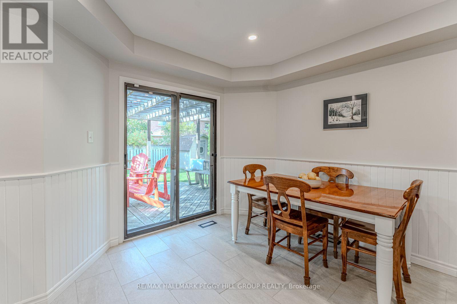 222 Bishop Drive, Barrie, Ontario  L4N 6X8 - Photo 7 - S12556524