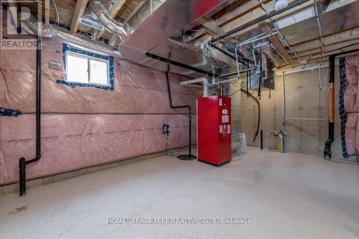 4 Haven Lane, Barrie, Ontario  L9J 0M4 - Photo 9 - S12556550