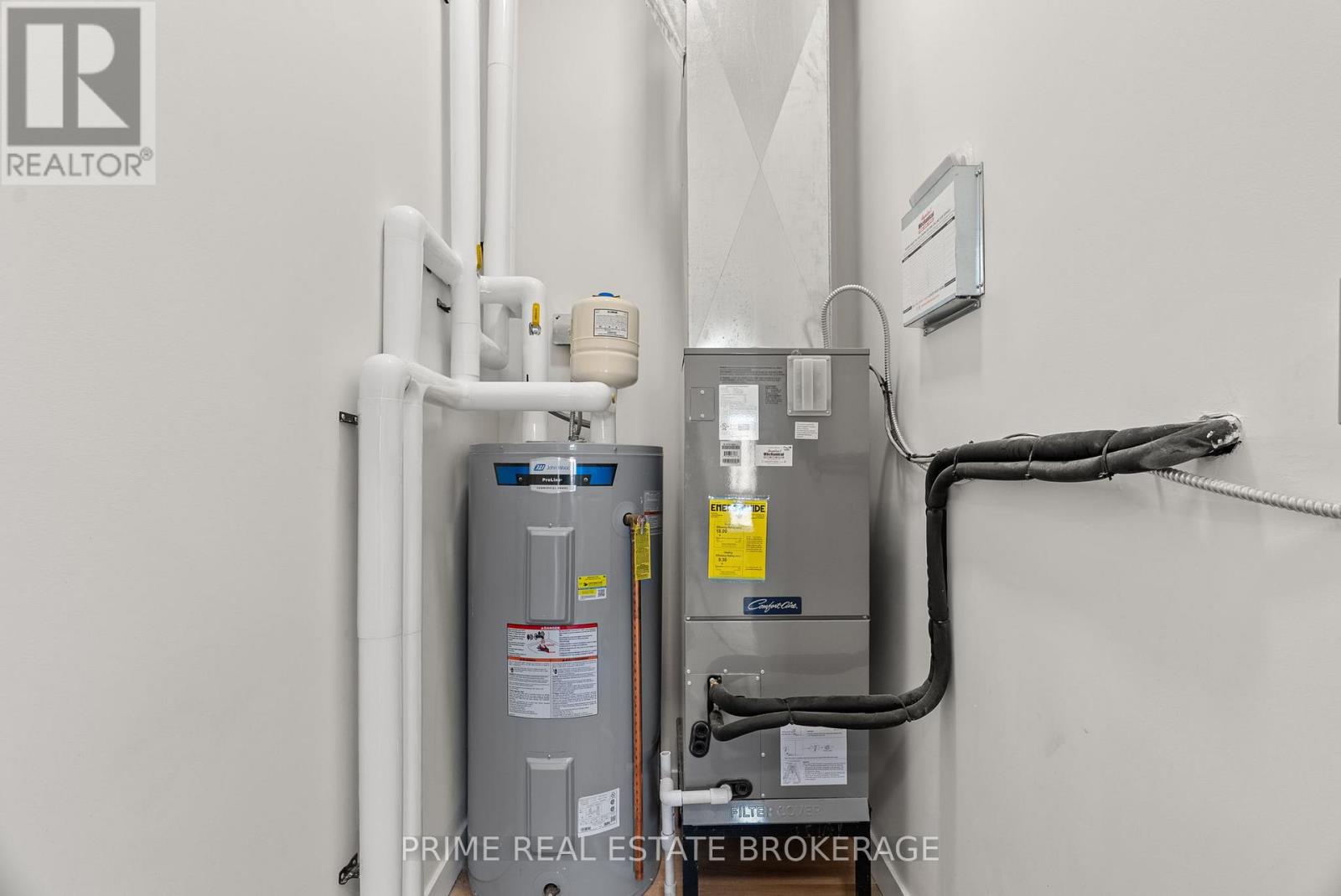 370 William Street, South Huron, Ontario  N0M 1S2 - Photo 17 - X12556694