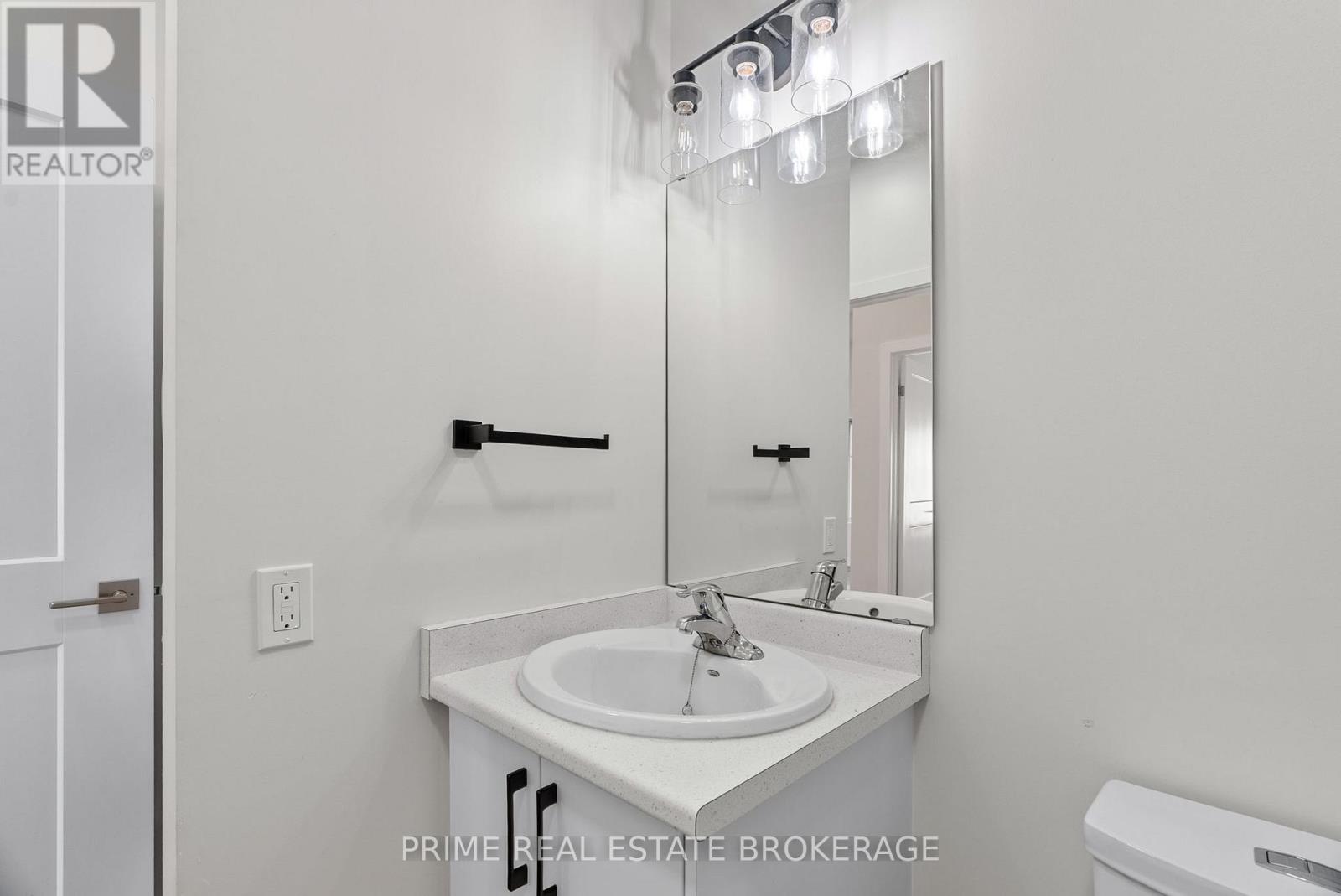 370 William Street, South Huron, Ontario  N0M 1S2 - Photo 27 - X12556694