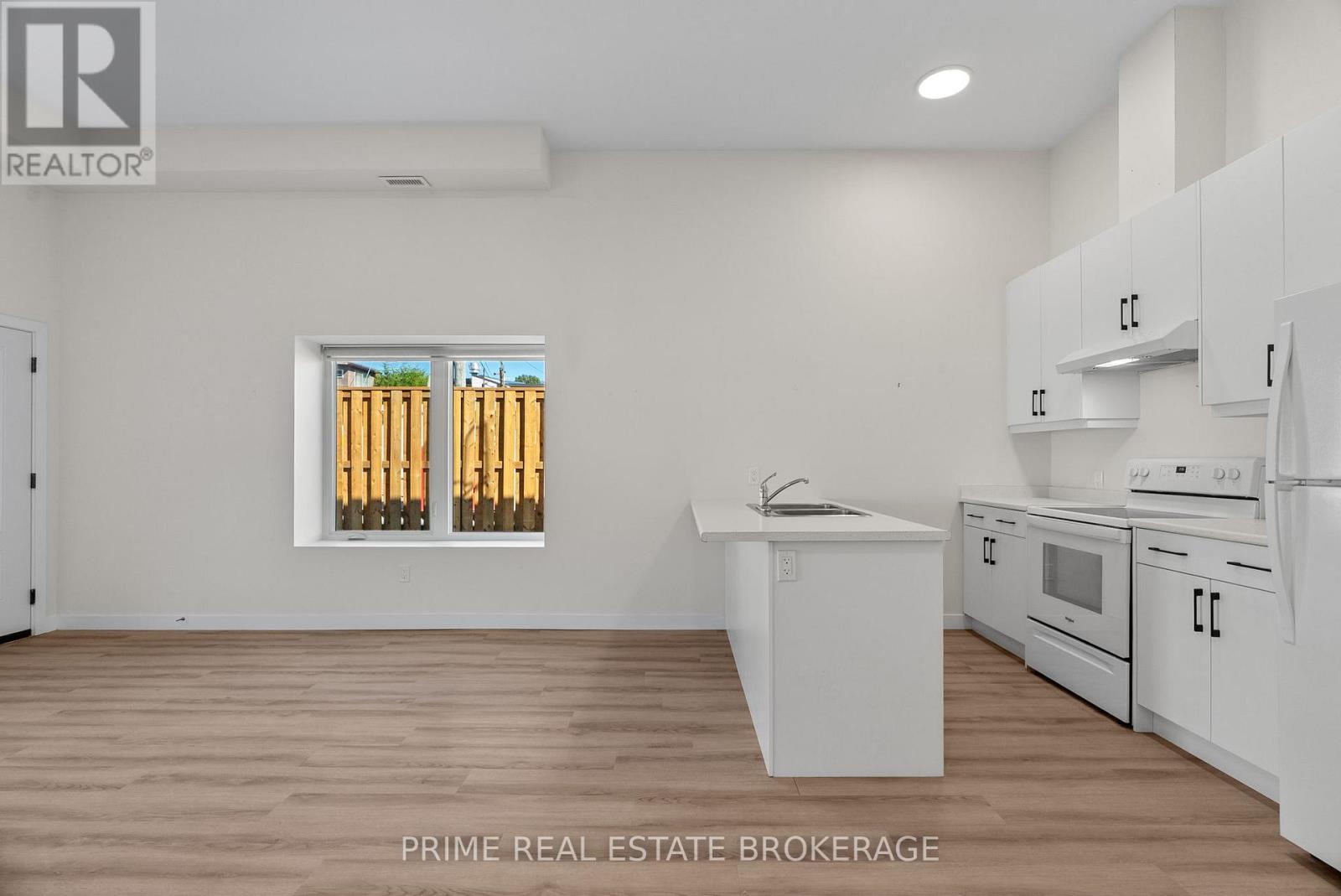 370 William Street, South Huron, Ontario  N0M 1S2 - Photo 6 - X12556694