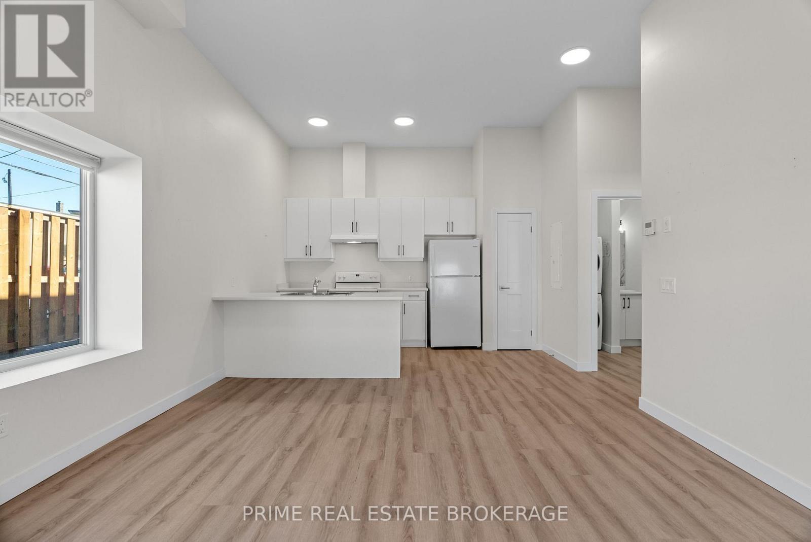 370 William Street, South Huron, Ontario  N0M 1S2 - Photo 8 - X12556694