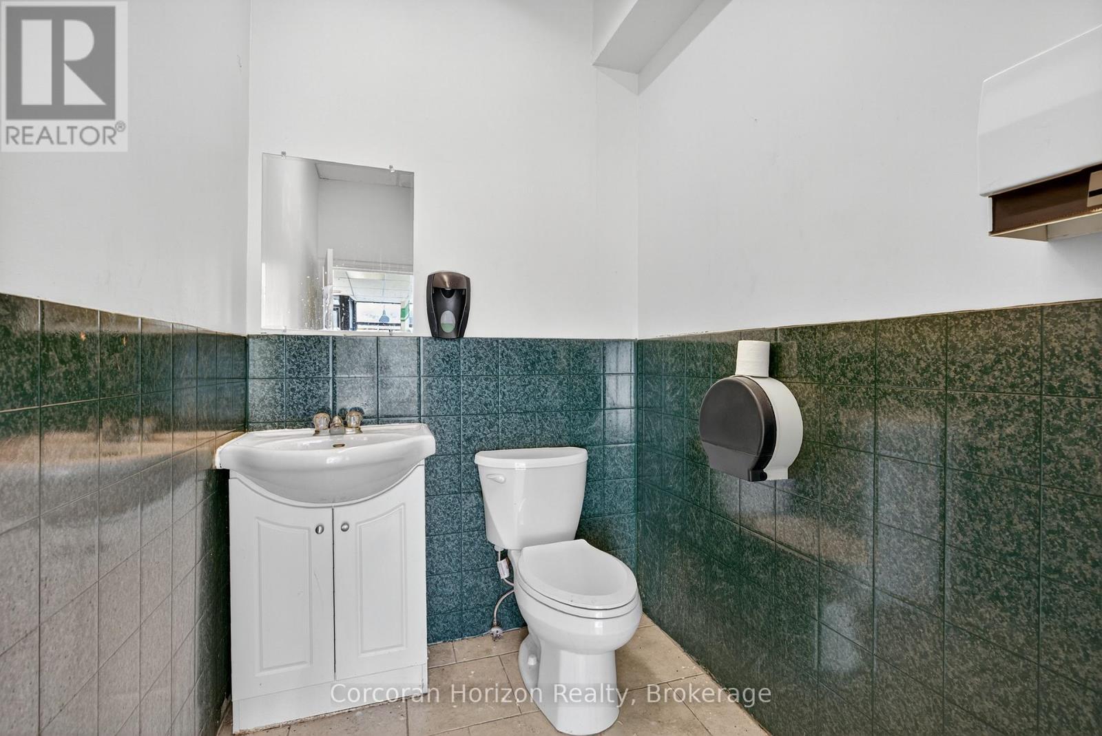 467 King Street E, Hamilton, Ontario  L8N 1C7 - Photo 10 - X12556698